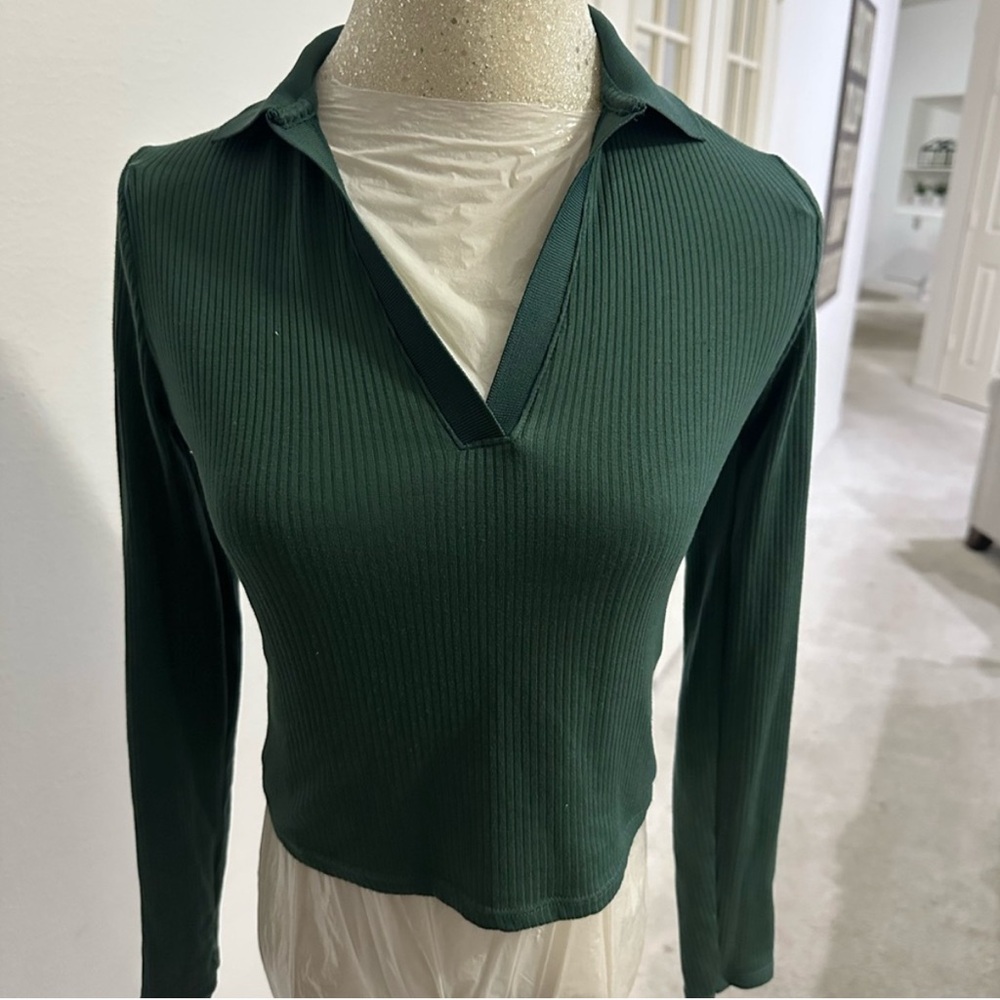 Pink Rose Ribbed Knit Top- Chic Collar Detail size M